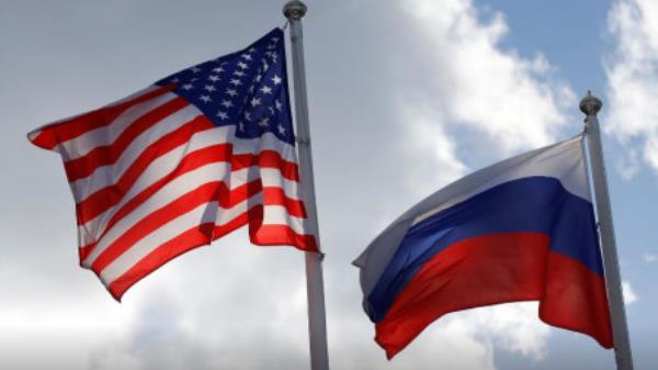 Russian and US state flags fly in Vsevolozhsk, Leningrad Region, Russia March 27, 2019. Photo :Reuters